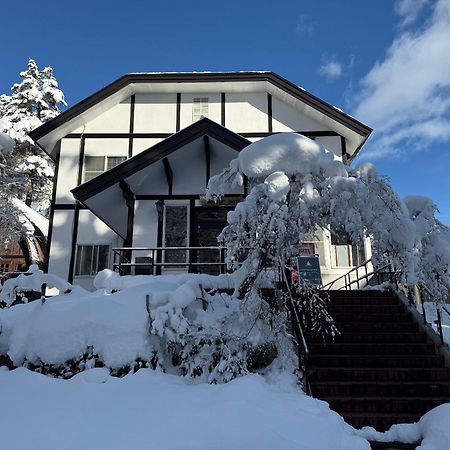 Hotel Sejour Mint In Hakuba Exteriör bild