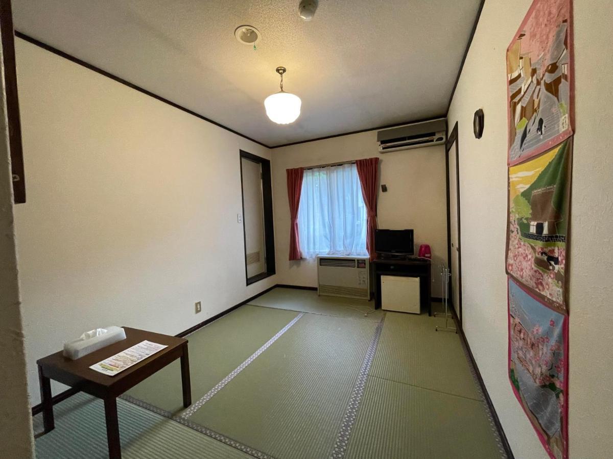 Hotel Sejour Mint In Hakuba Exteriör bild