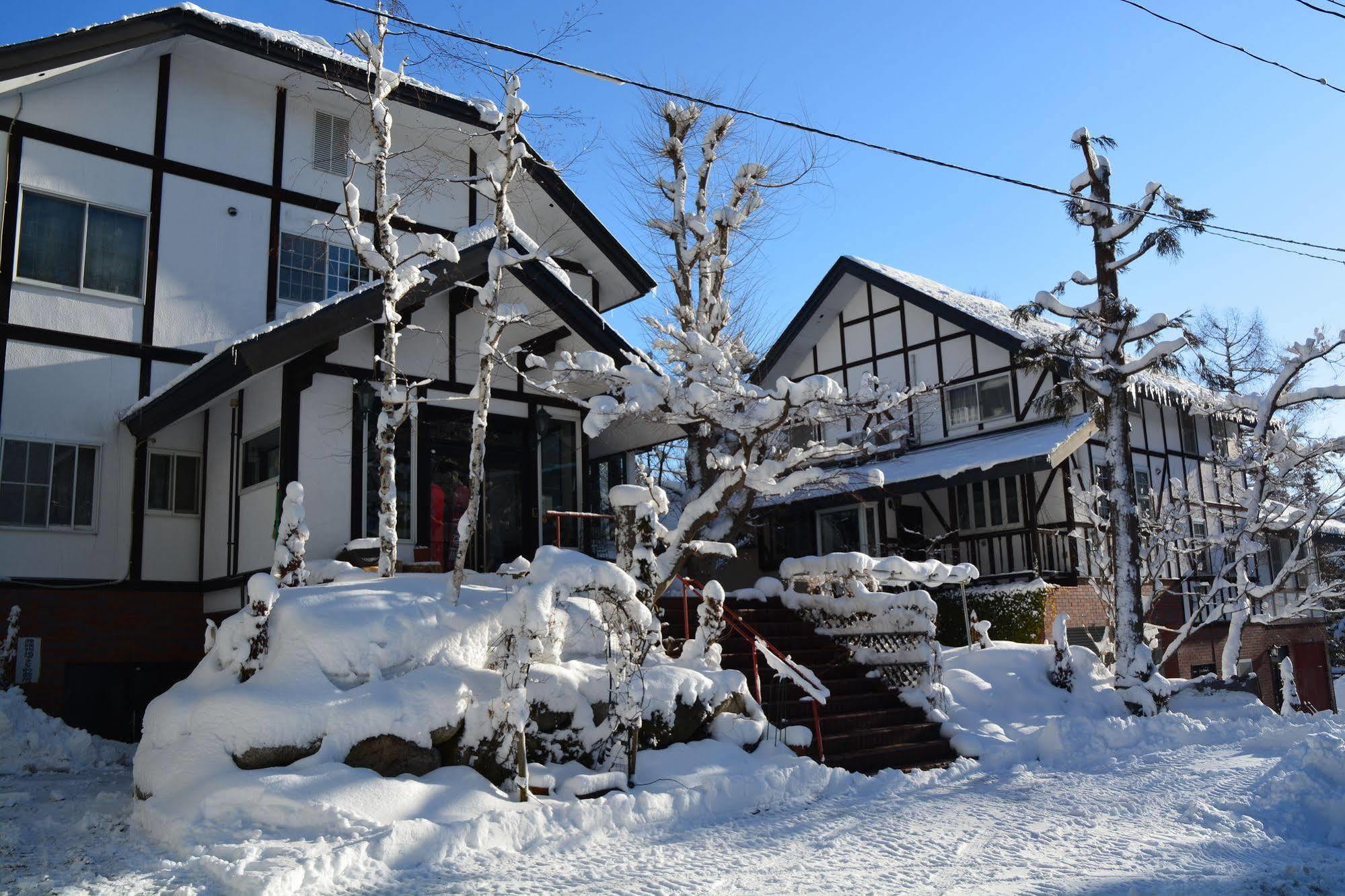 Hotel Sejour Mint In Hakuba Exteriör bild