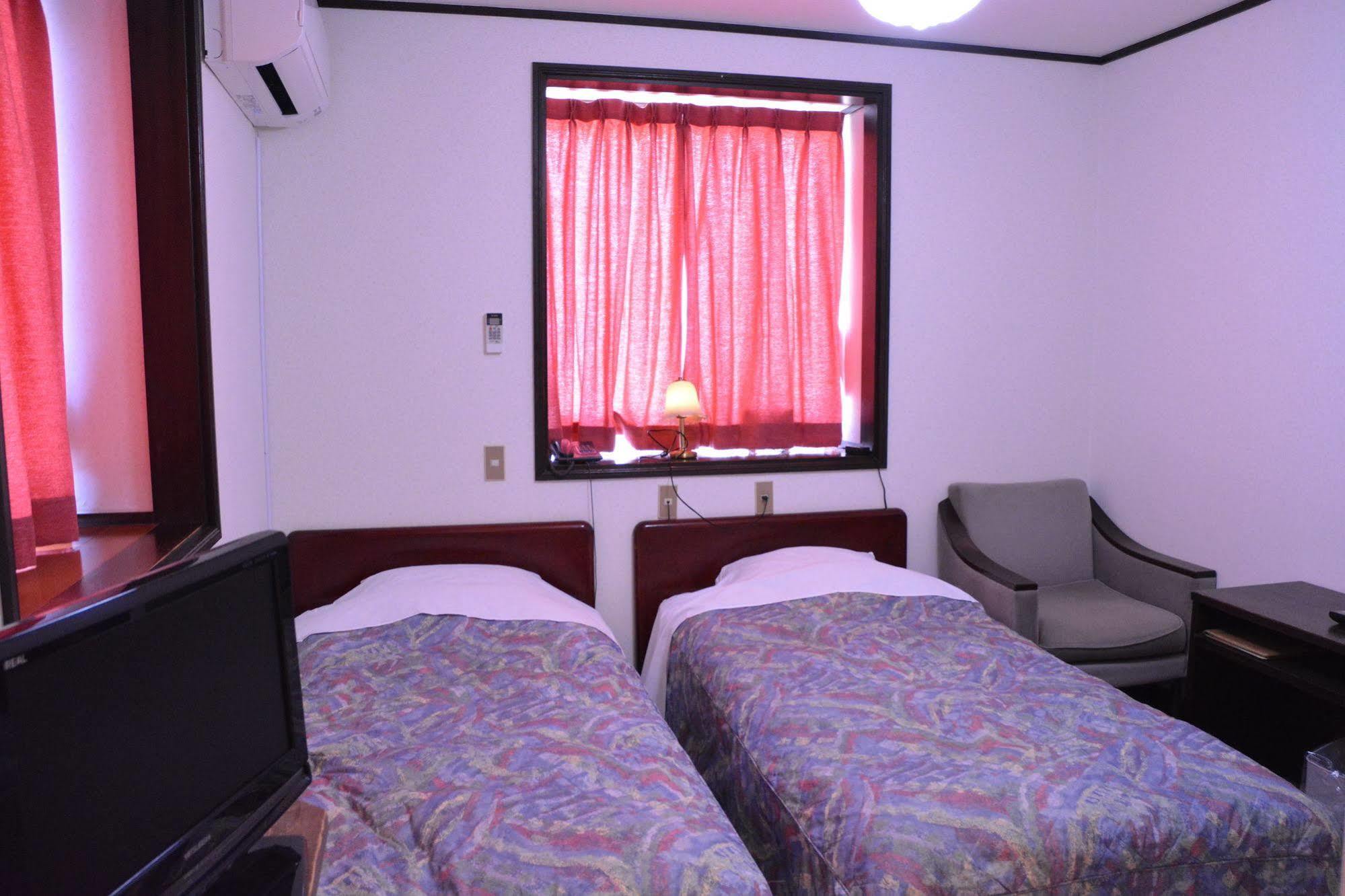 Hotel Sejour Mint In Hakuba Exteriör bild